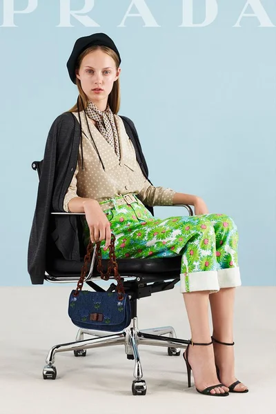 Look 18